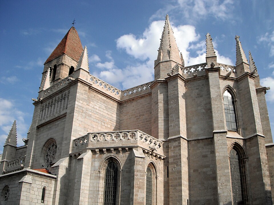 File:La Antigua Valladolid.jpg