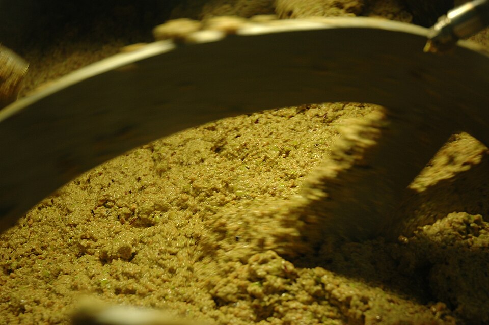 File:Malaxation.jpg