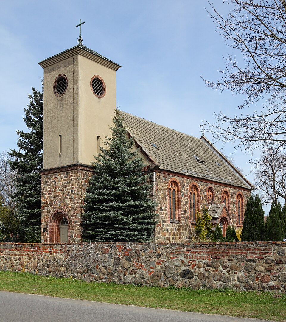 File:Neuendorf (Steinhoefel) Dorfkirche.jpg