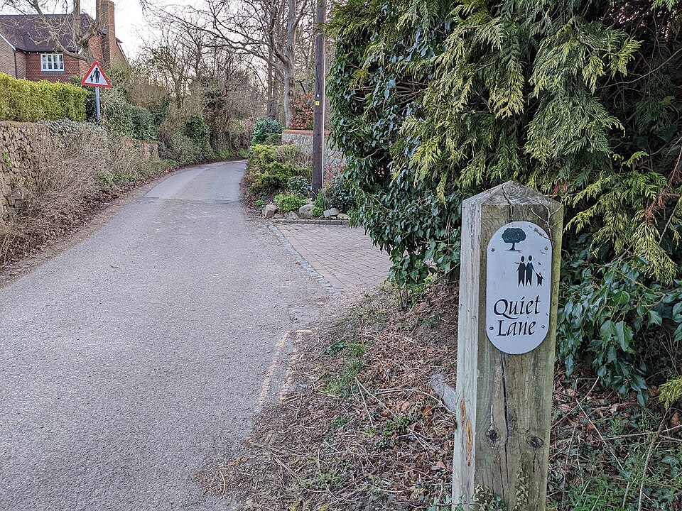 File:Quiet Lane - East Malling.jpg