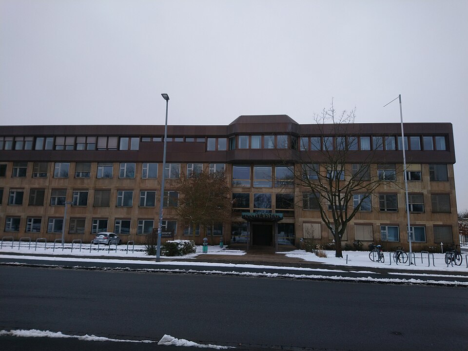File:Uni BA Feki.jpg