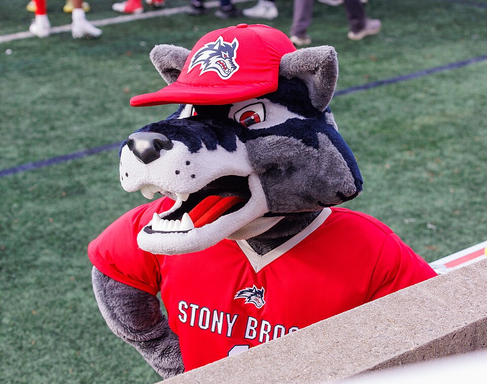 File:Wolfie the Seawolf, Stony Brook mascot.jpg
