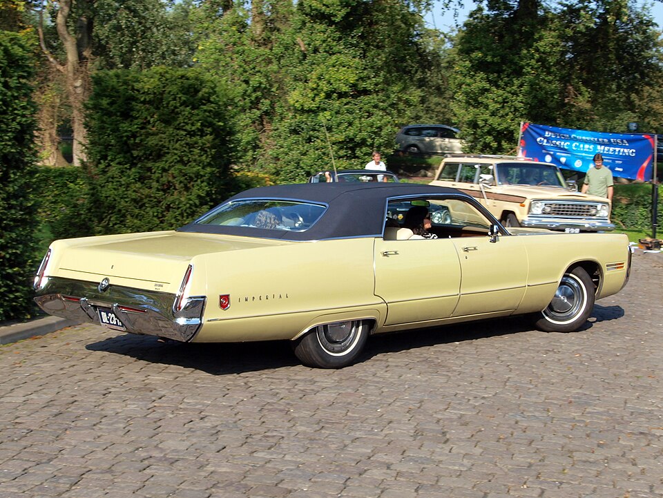 File:1972 Chrysler Imperial Le Baron photo-3.JPG