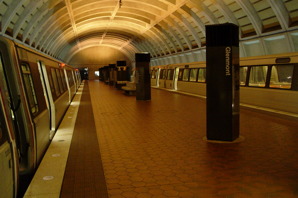 File:Glenmont station -01- (50948210896).png