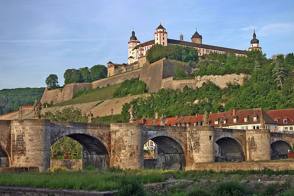 File:Marienberg wuerzburg.jpg