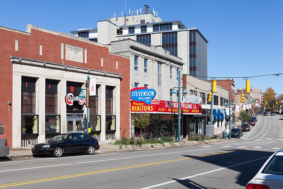 File:Mt. Lebanon Historic District Uptown.jpg
