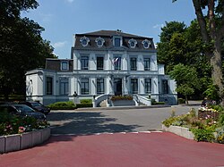 The town hall in Saultain