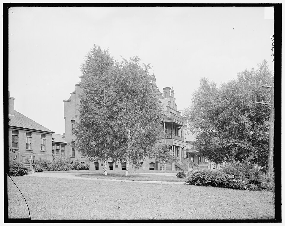 File:Springfield Hospital Springfield Mass.jpg