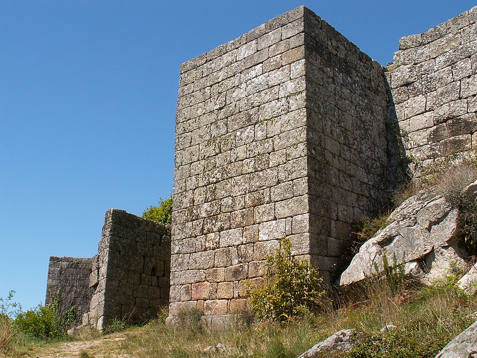 File:Standing against time (4967903109).jpg