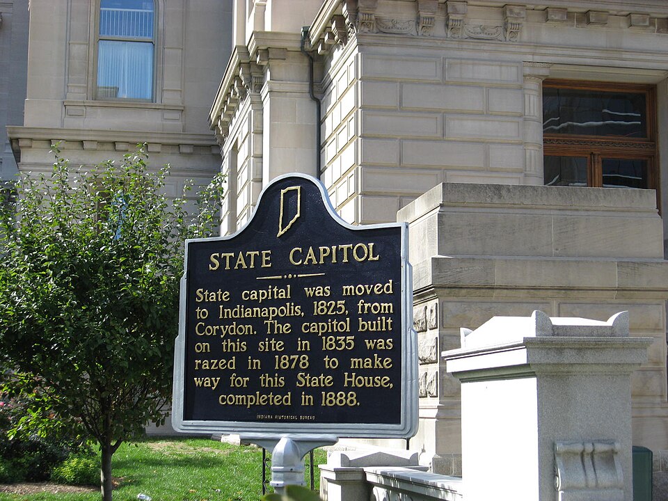File:StateCapitolIndiana 08.JPG