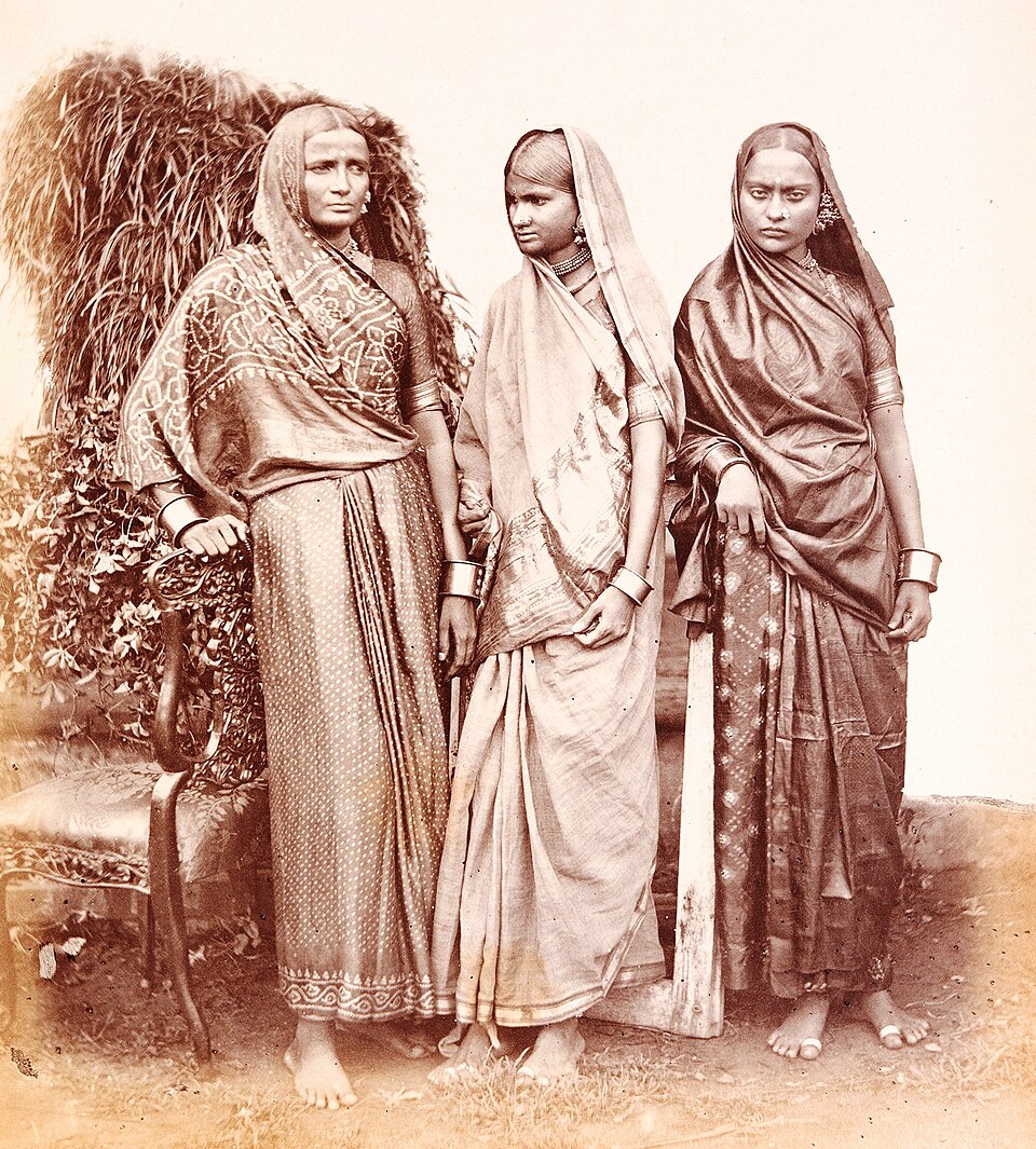 File:Bhattia Women (9938694664).jpg