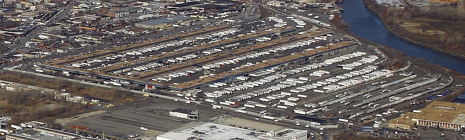 File:Hunts Point Market 2008ds.jpg