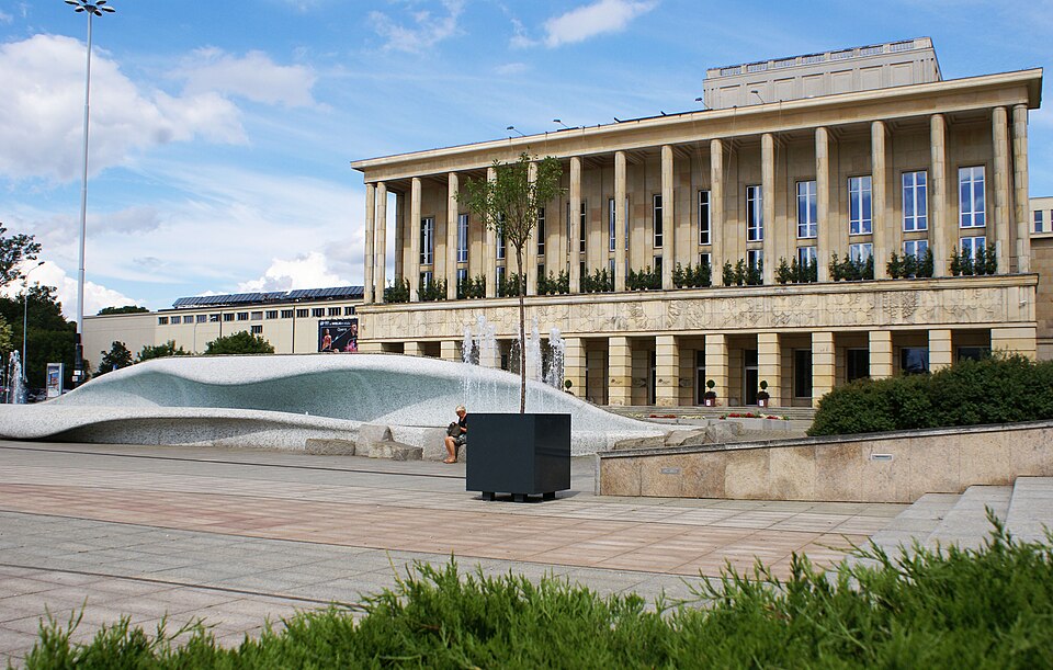 File:Teatr Wielki w Łodzi.jpg