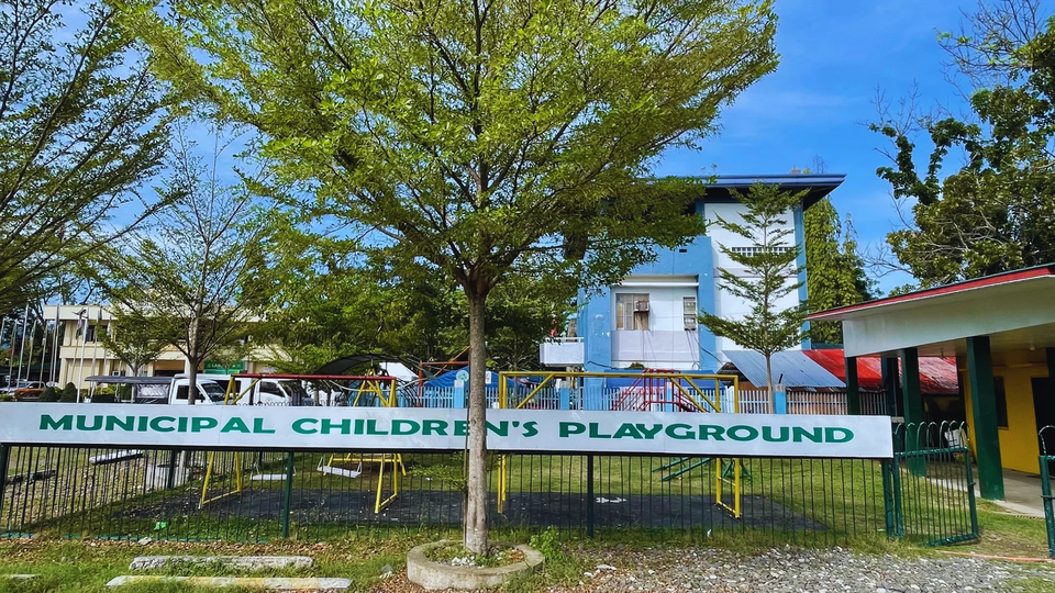 File:MUNICIPAL CHILDREN'S PLAYGROUND.webp