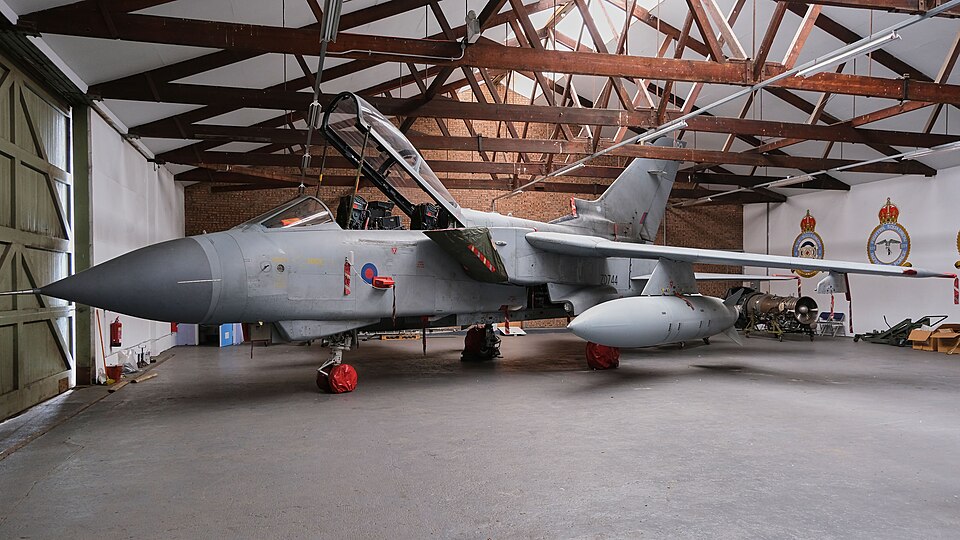 File:Tornado GR4 ZD744 - 092.jpg