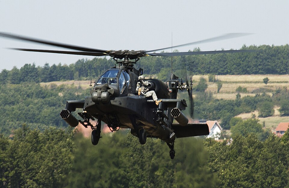 File:US Army AH-64 Apache extraction exercise.jpg