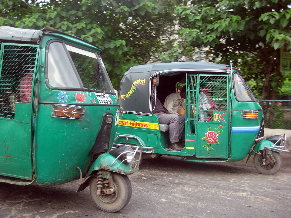 File:Cngs dhaka.jpg
