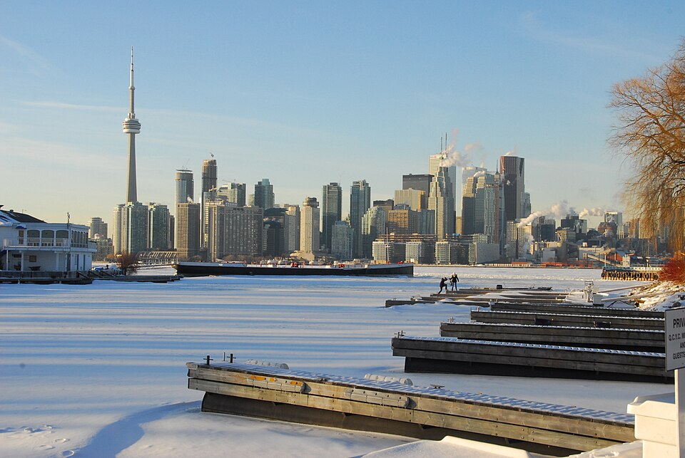 File:Downtown from Ward's Island (11741021983).jpg