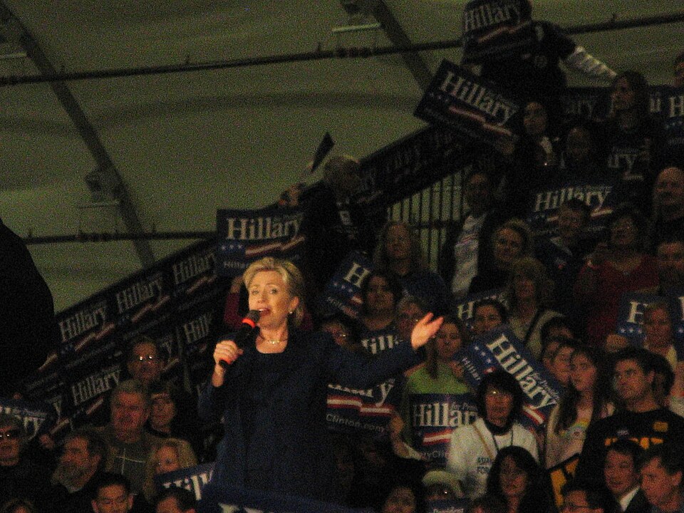 File:Hillary Clinton . Feb 2008 051.JPG