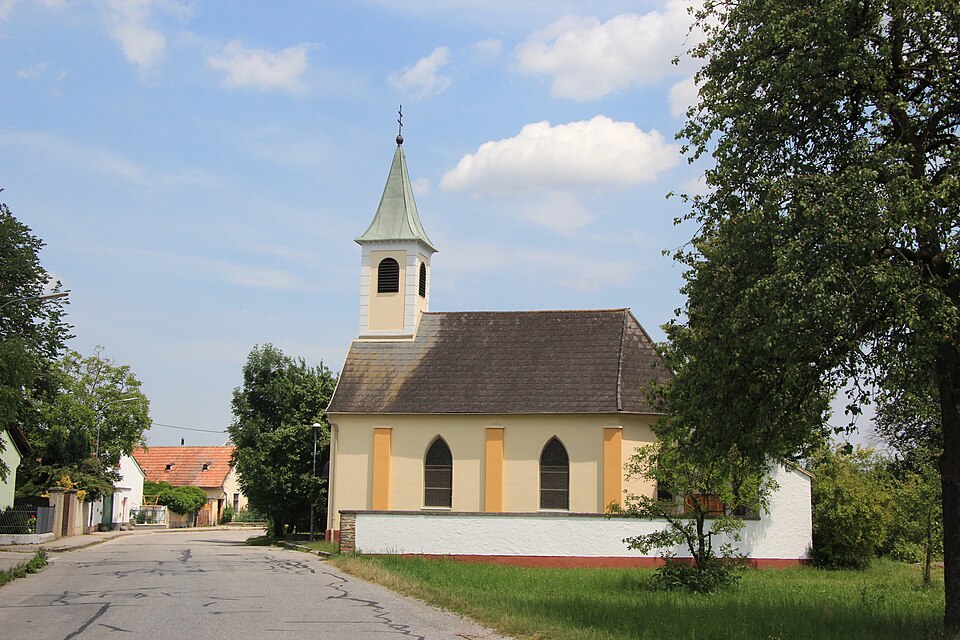 File:Loipersbach 7364.JPG