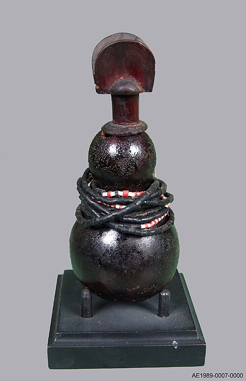 File:Medicijnhouder van de Kwere, asset xUNU9UicNMaQXwcnUVRrIPDT.jpg