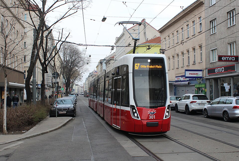 File:Wien-wiener-linien-sl-67-1132429.jpg