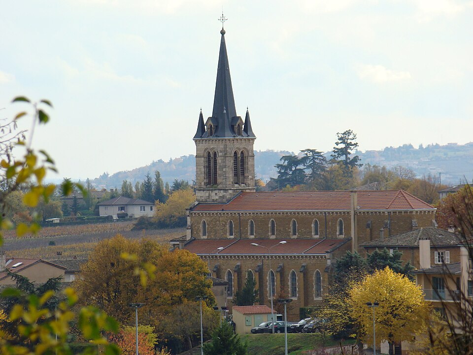 File:Église de Denicé en novembre 2010.jpg