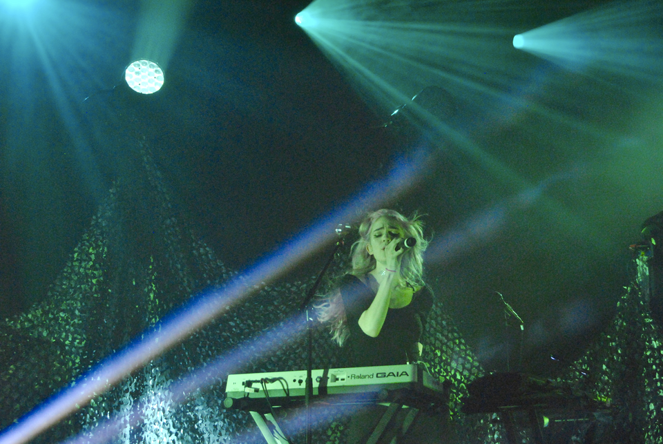File:Grimes Governors Ball 2014 05.png