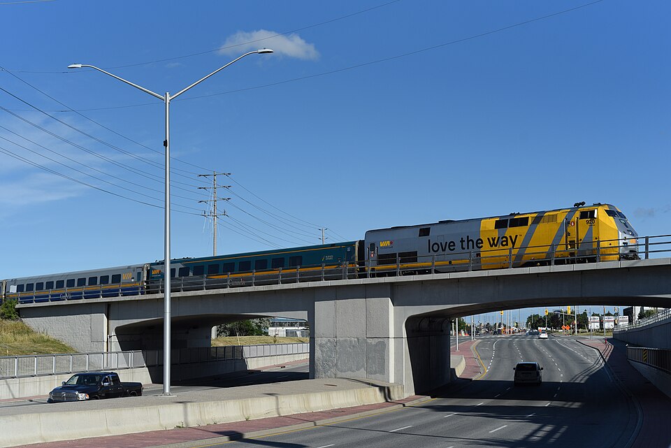 File:Brampton ON VIA-920 GE-P42DC 2022-07-18.jpg