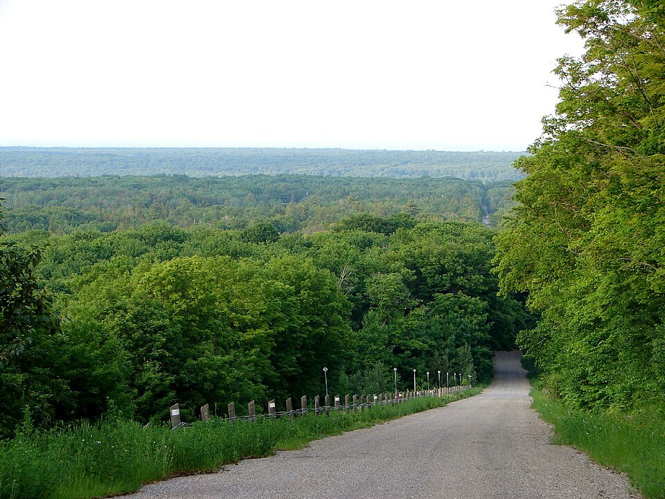 File:Hilton ON.JPG