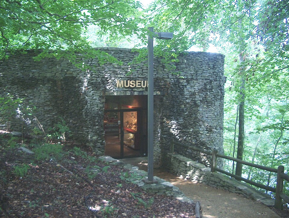 File:OldStoneFortMuseum.JPG