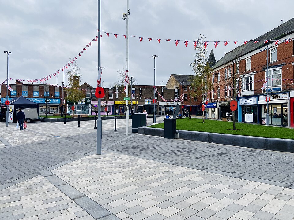 File:Portland Square, Sutton in Ashfield.jpg