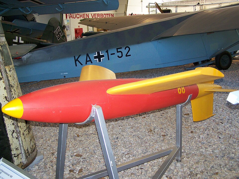 File:Rauchspurautomat 160 Berlin-Gatow.jpg