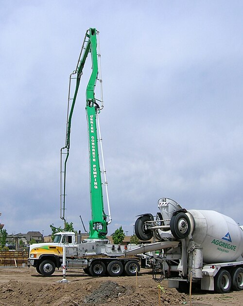 File:Concrete pumper truck, Denver.jpg