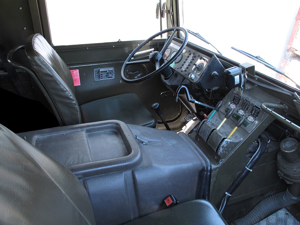 File:Pinzgauer 710-IMG 4946.JPG