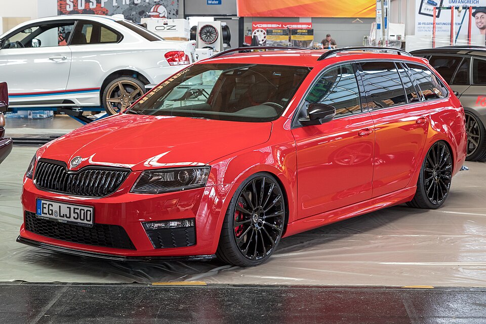 File:Skoda Octavia, TWB 2018, Friedrichshafen (OW1A0242).jpg