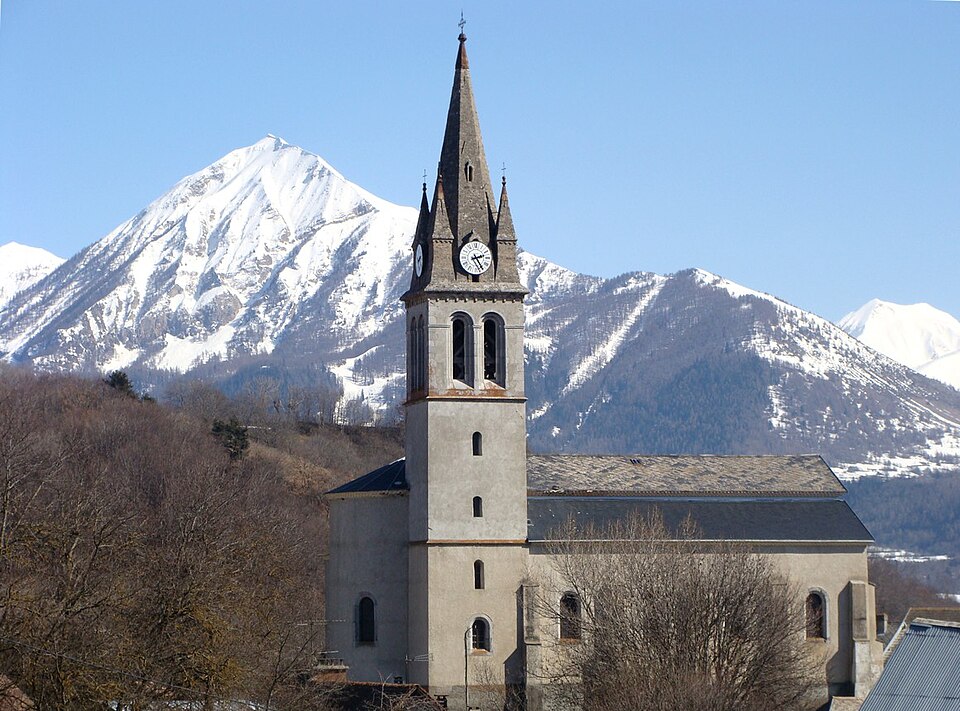 File:St-Julien-Ch-église-87.JPG