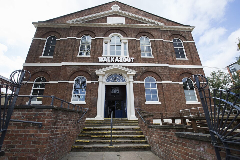 File:TS46-Walkabout Sheffield.jpg