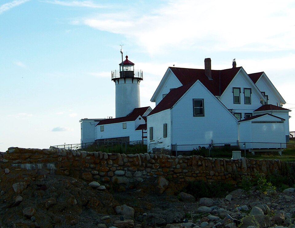 File:Eastern point lighthouse.JPG