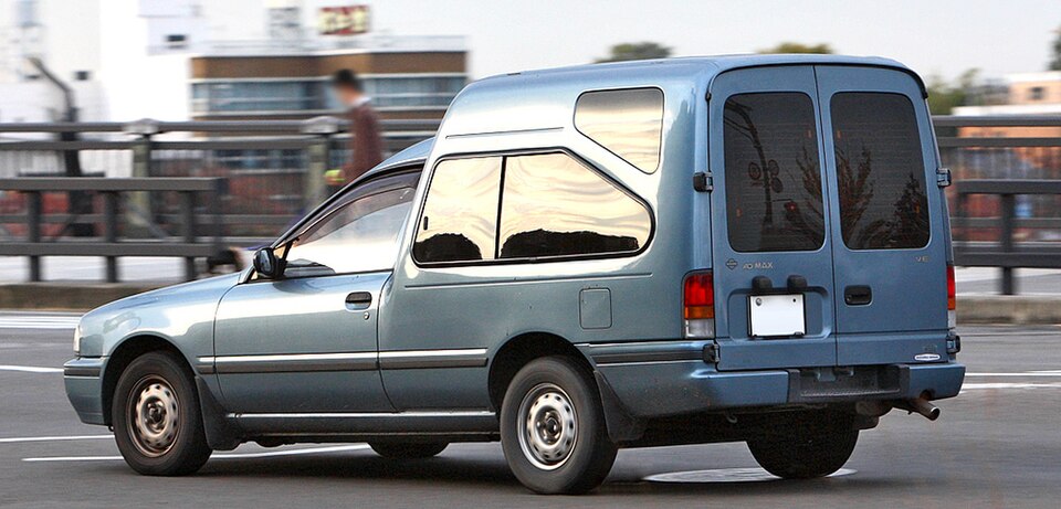 File:Nissan AD Max 002.JPG