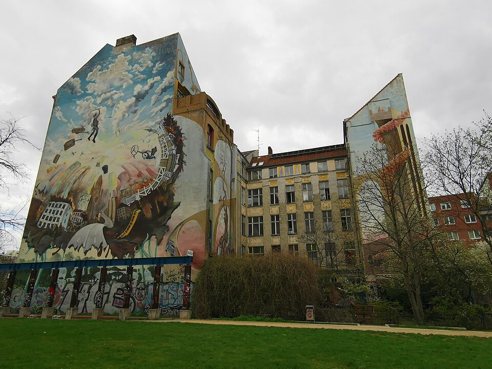File:Tommy weisbecker haus Berlin 2021-04-03 2.jpg