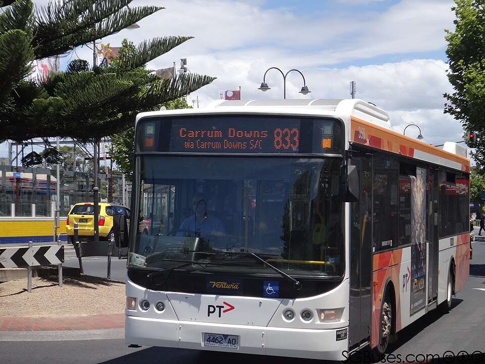 File:Ventura Bus Lines Route 833.jpg