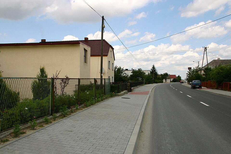 File:2011-07 Dębina 03.jpg