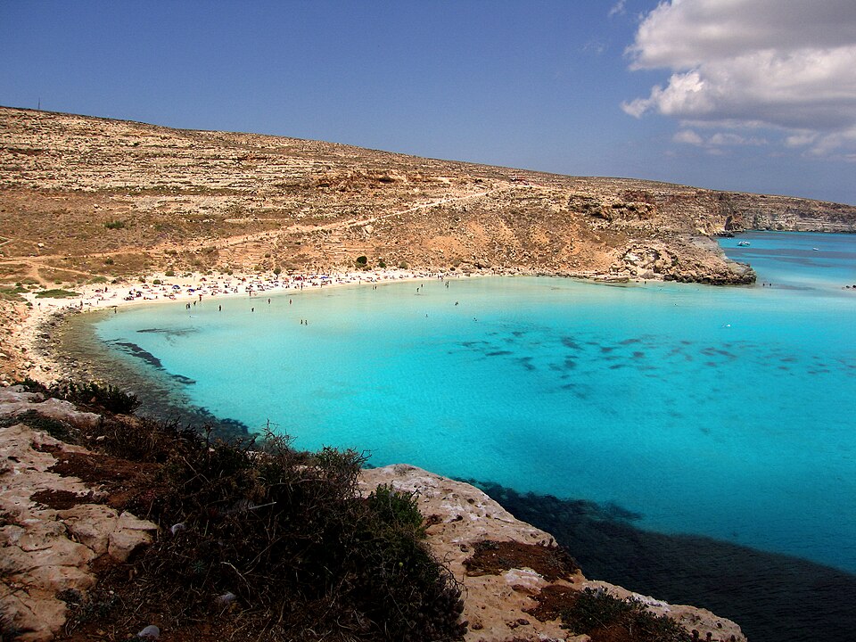 File:Isola dei Conigli.JPG