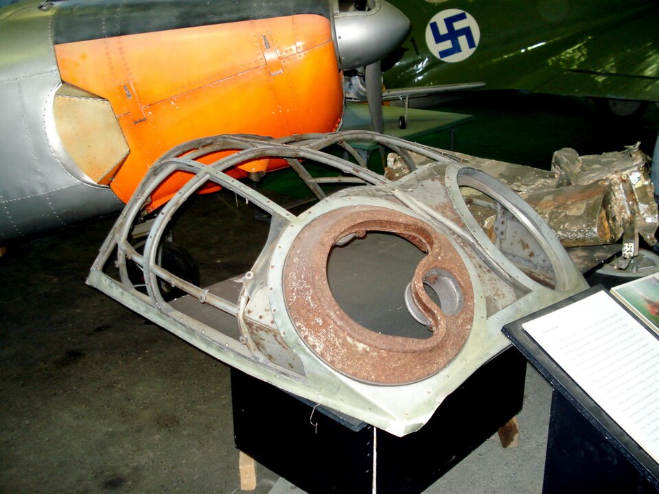 File:Ju88 cockpit hood.jpg