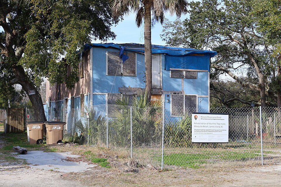 File:Mosquito Beach Historic District 2021b.jpg