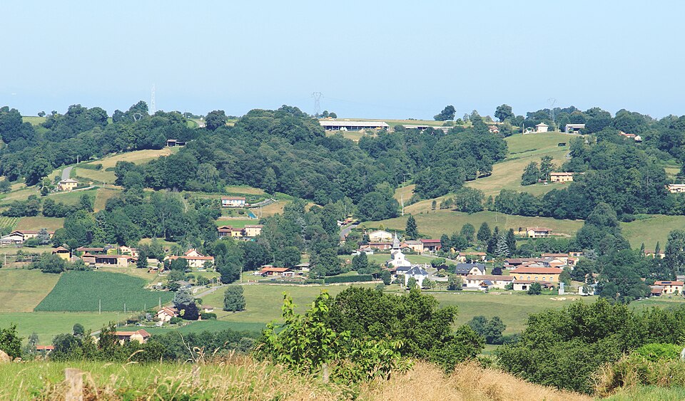 File:Burg (Hautes-Pyrénées) 1.jpg