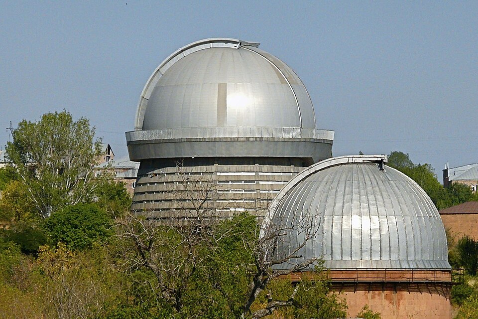 File:Byurakan 2.jpg