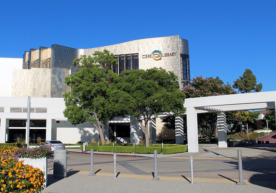 File:Cerritos Library.jpg