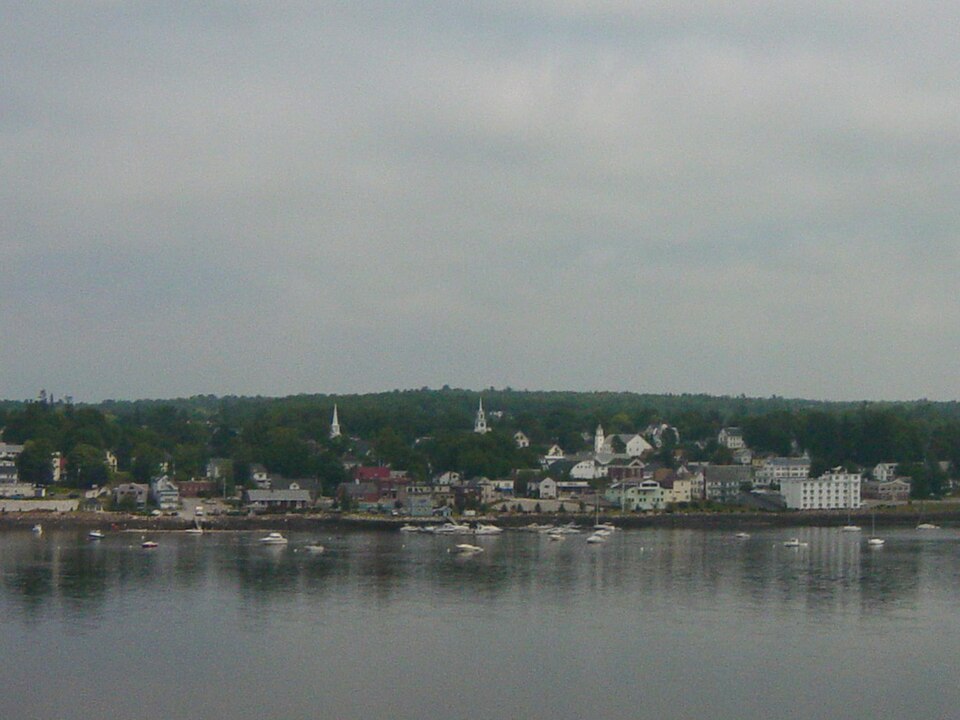 File:FortKnoxToBucksport.JPG